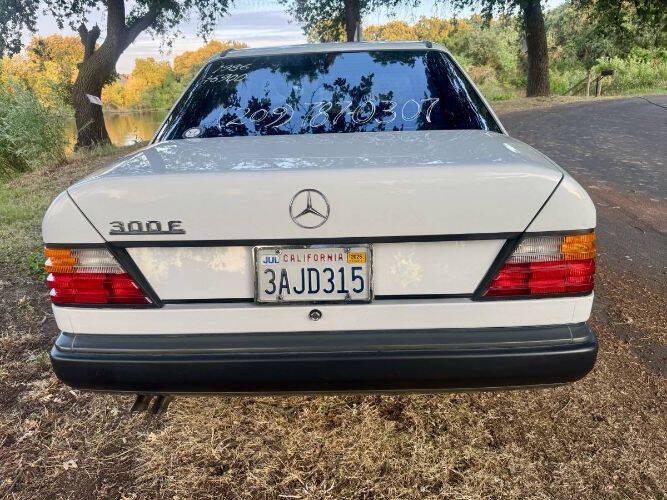 1986 Mercedes-Benz 300-Class
