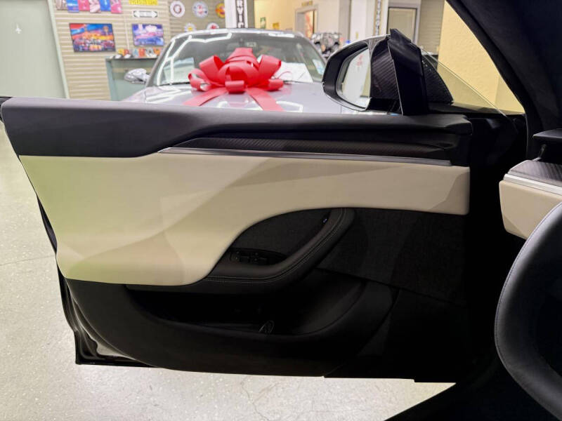 2021 Tesla Model S Plaid