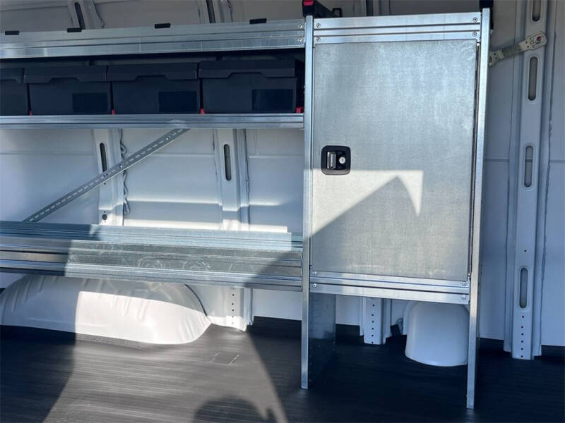 2025 Chevrolet Express 2500