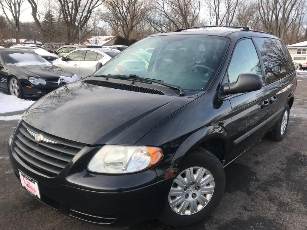 2006 Chrysler Town and Country For Sale In Winthrop Harbor