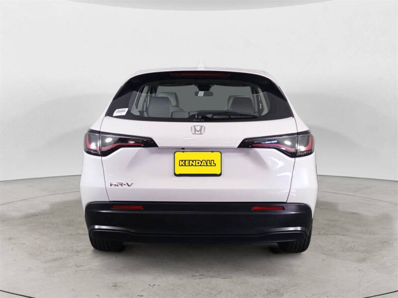 2025 Honda HR-V LX