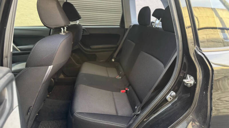 2016 Subaru Forester 2.5i