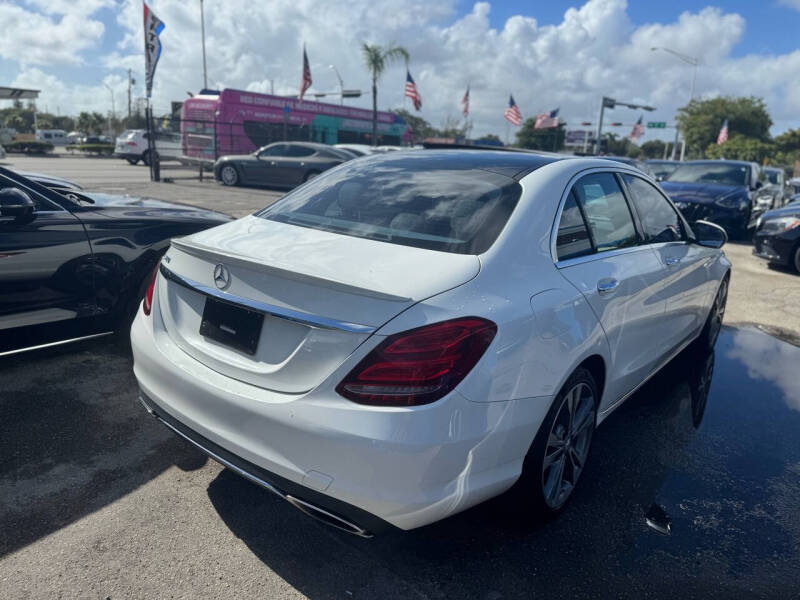 2016 Mercedes-Benz C-Class C300 photo 5