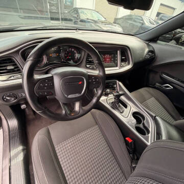 2017 Dodge Challenger SXT