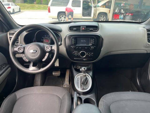 2017 Kia Soul +