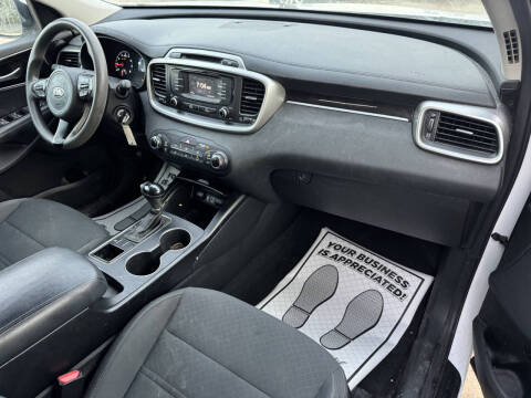 2017 Kia Sorento LX