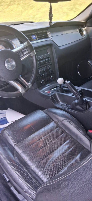2011 Ford Mustang V6 Premium