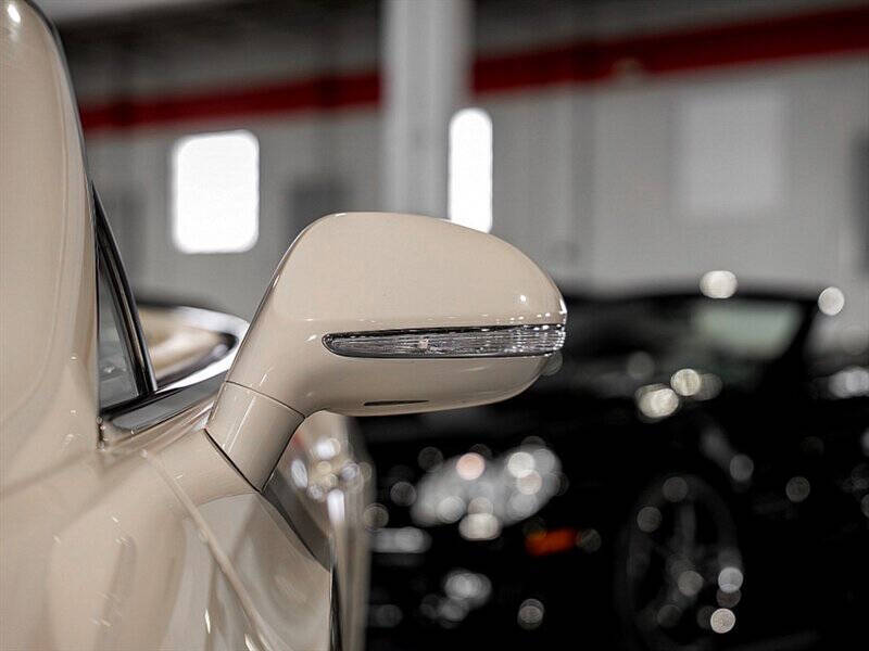 2016 Bentley Continental 13