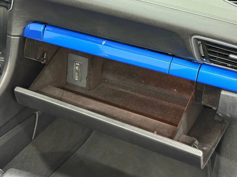 2017 Porsche 911 Carrera