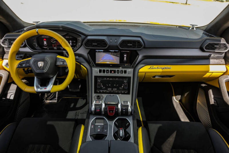 2024 Lamborghini Urus S