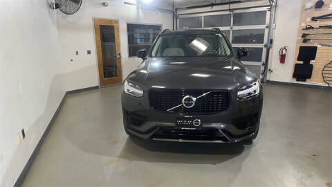 2023 Volvo XC90 Recharge T8 Ultimate Dark Theme