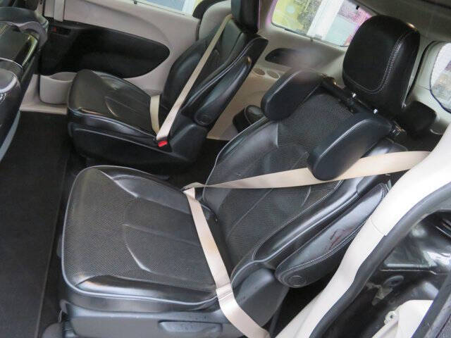 2018 Chrysler Pacifica Hybrid Limited
