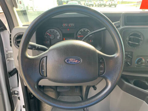 2013 Ford E-Series E-350 SD XLT