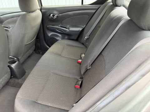 2013 Nissan Versa 1.6 SV