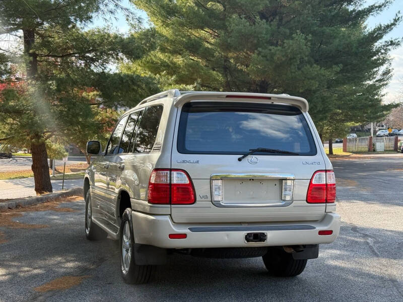 2003 Lexus LX 470 photo 19