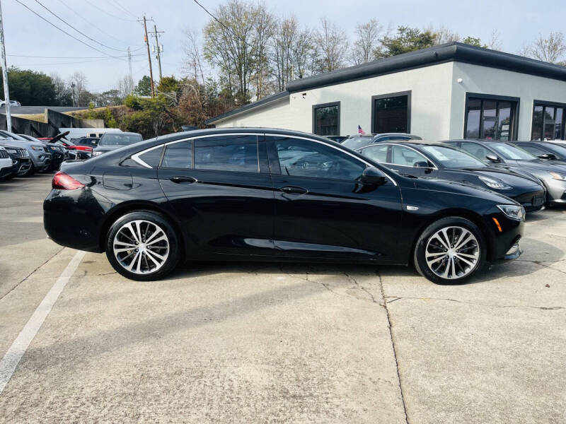 2019 Buick Regal Sportback Essence