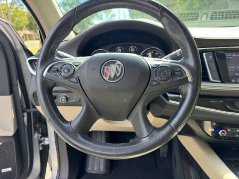 2020 Buick Enclave Essence