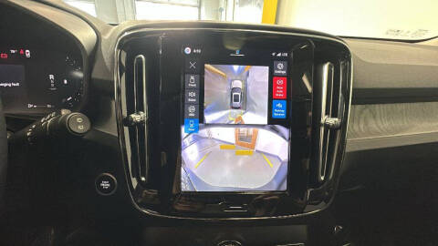2026 Volvo XC40 B5 Plus
