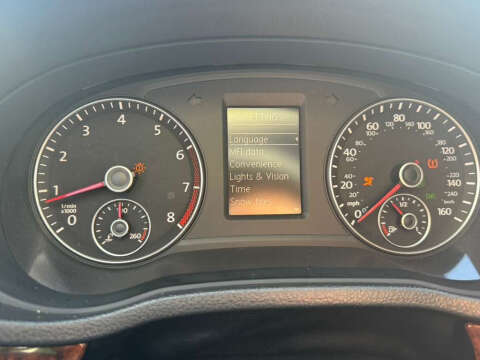 2012 Volkswagen Passat SEL