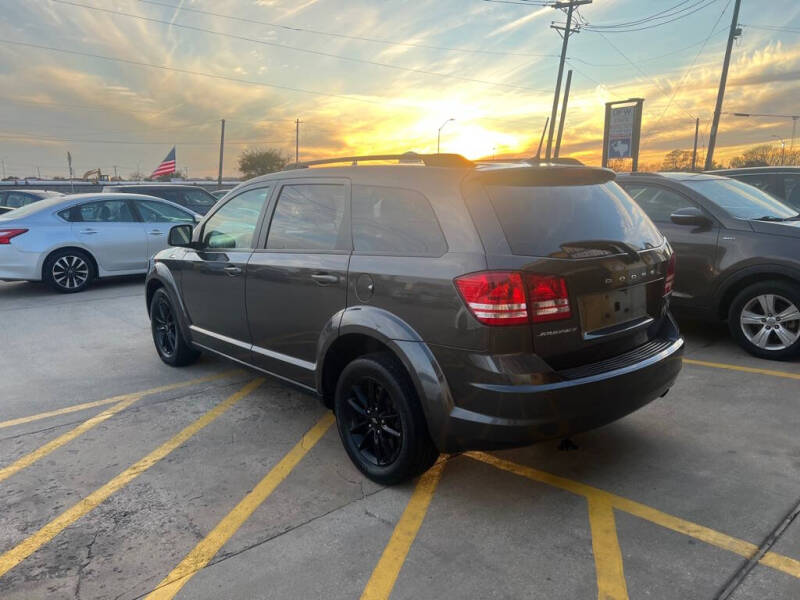 2020 Dodge Journey SE Value