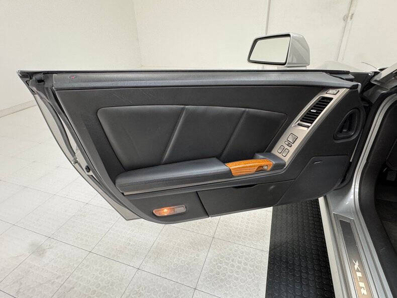 2004 Cadillac XLR