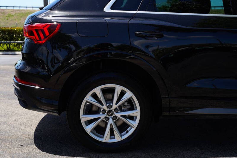 2025 Audi Q3 quattro S line Premium 45 TFSI