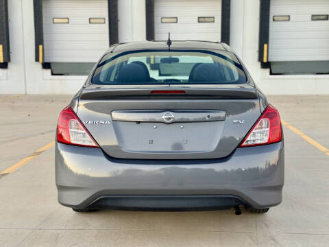 2019 Nissan Versa SV