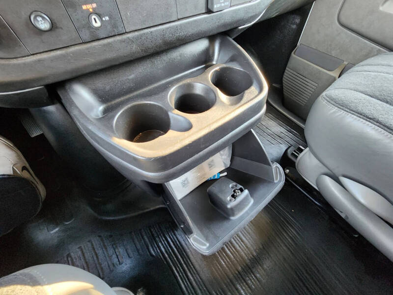 2023 Chevrolet Express 2500