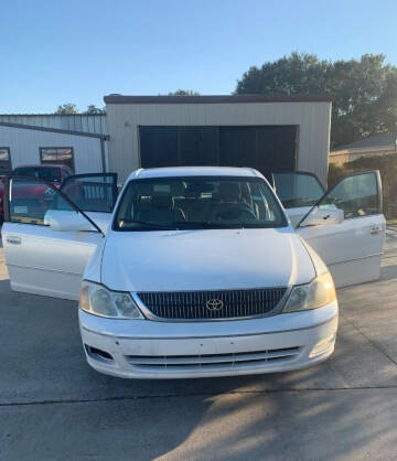 2001 Toyota Avalon for sale at TEXAS MOTOR CARS in Houston TX