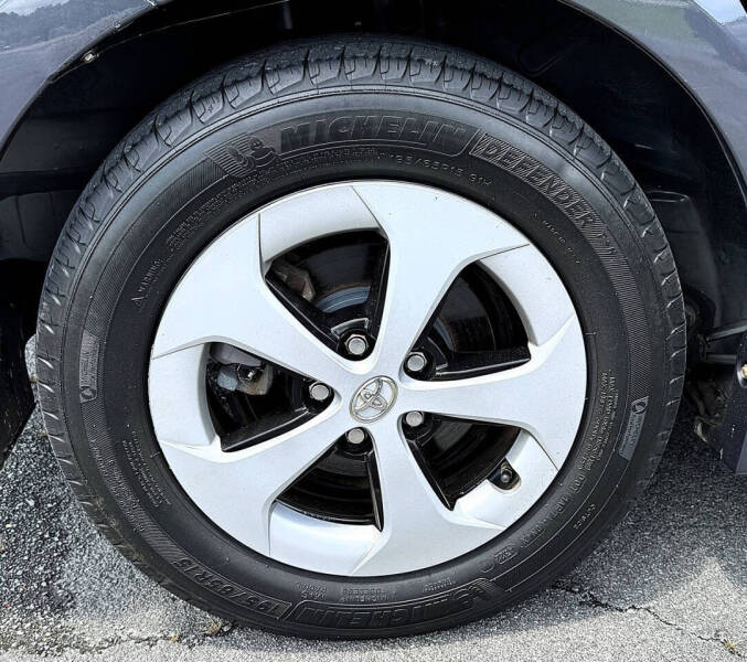 2012 Toyota Prius Two