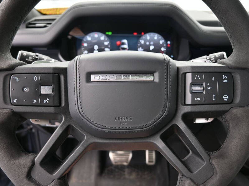 2023 Land Rover Defender 90 V8