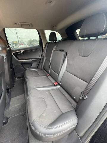 2016 Volvo XC60 T5 Drive-E