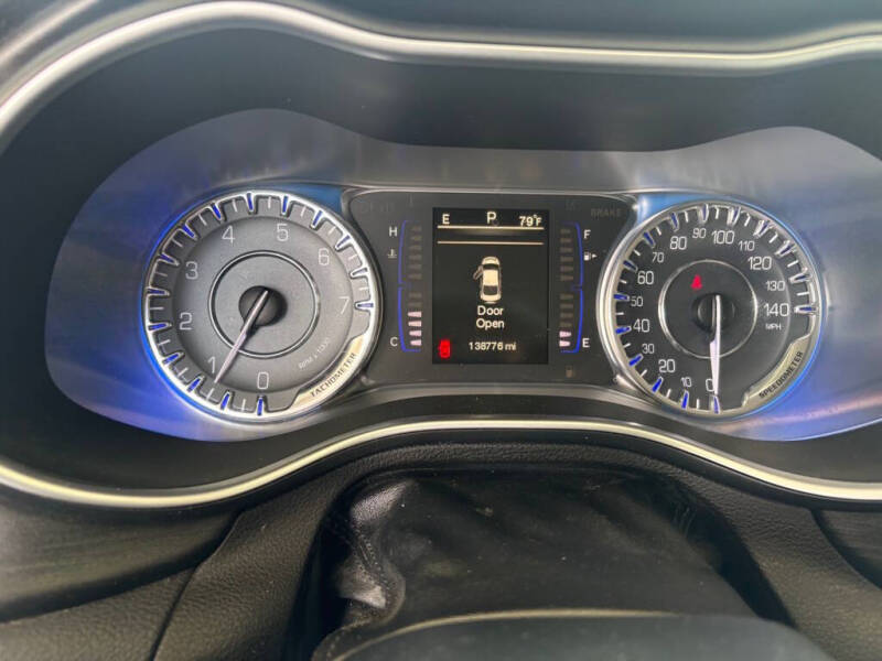 2015 Chrysler 200 LX
