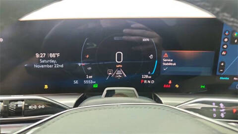 2025 Cadillac LYRIQ Luxury 3