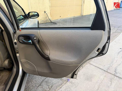 2005 Saturn L300
