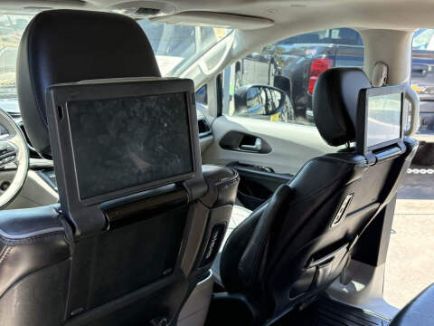 2018 Chrysler Pacifica Hybrid Limited