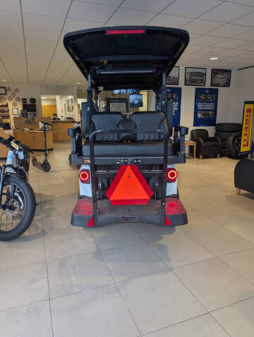 2026 E-Z-GO RXV 4