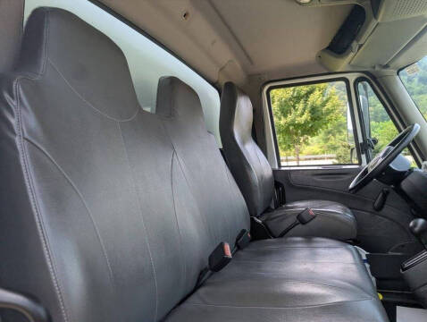 2018 International DuraStar 4300