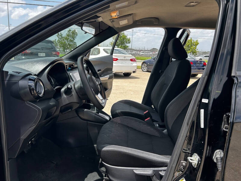 2020 Nissan Kicks SV