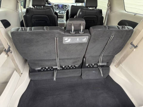 2019 Chrysler Pacifica Touring L