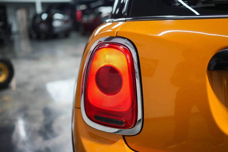 2016 MINI Hardtop 4 Door Cooper