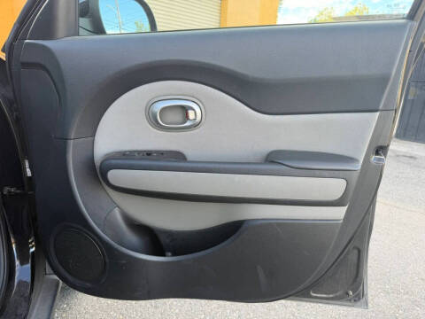 2014 Kia Soul +