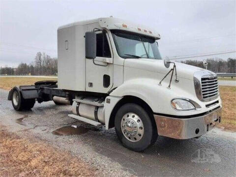 2007 Freightliner Columbia 120 for sale at Vehicle Network - Allied Truck and Trailer Sales in Madison NC