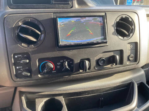 2013 Ford E-Series E-350 SD XLT