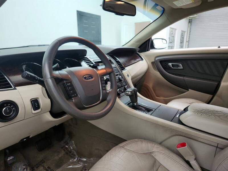 2012 Ford Taurus SEL