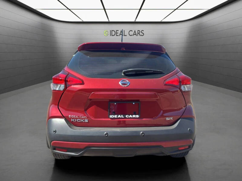 2020 Nissan Kicks SR