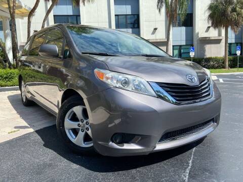 2015 Toyota Sienna for sale at Car Net Auto Sales in Plantation FL