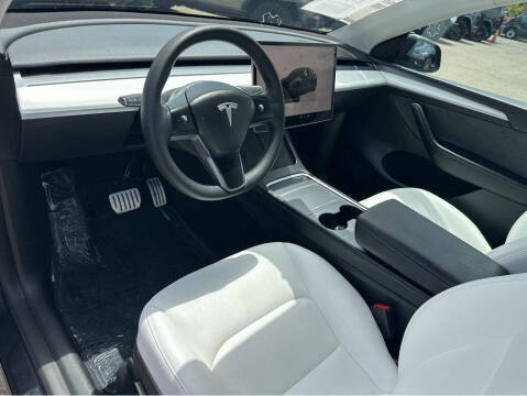 2024 Tesla Model Y Performance
