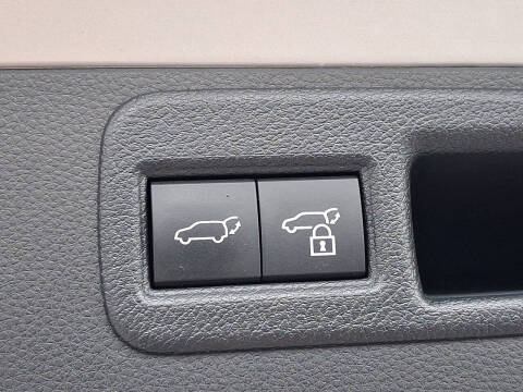 2022 Toyota Venza LE