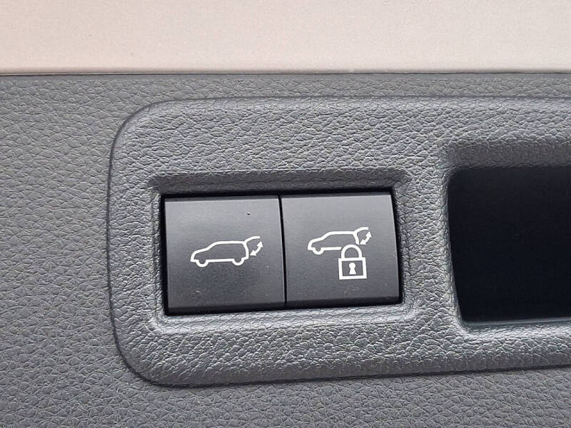 2022 Toyota Venza LE